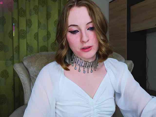 Adelina-Cowell webcam