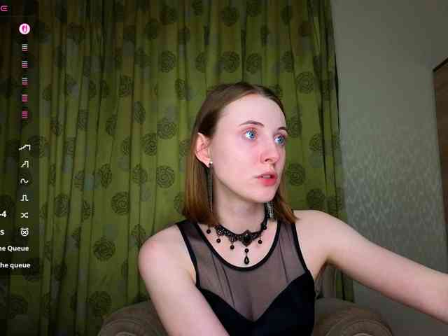Adelina-Cowell webcam
