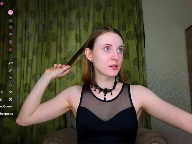 Adelina-Cowell webcam