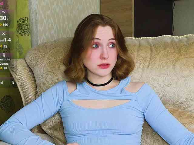 Adelina-Cowell webcam