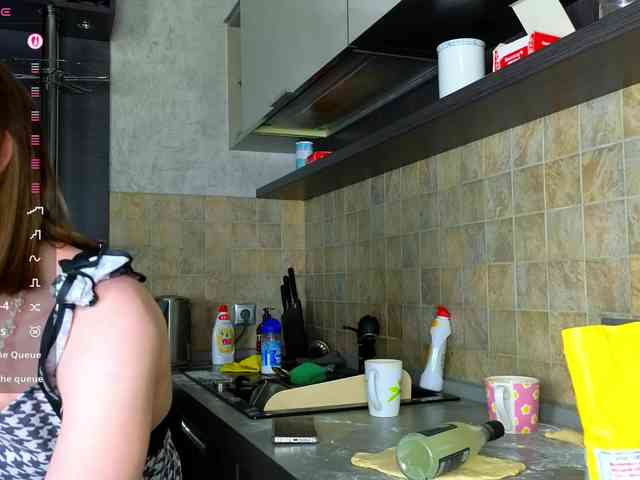 Adelina-Cowell webcam
