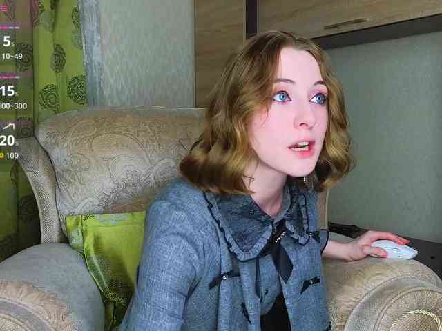 Adelina-Cowell webcam