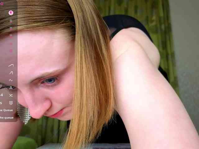 Adelina-Cowell webcam