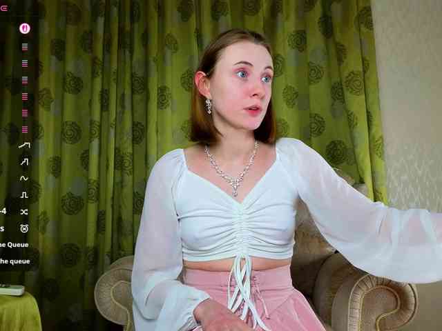 Adelina-Cowell webcam