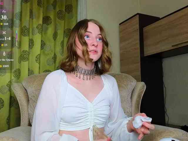Adelina-Cowell webcam