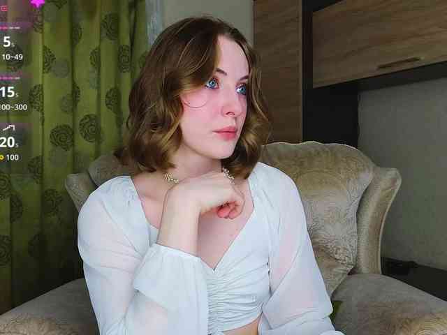 Adelina-Cowell webcam