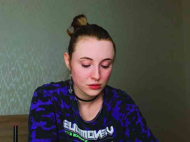 Adelina-Cowell webcam