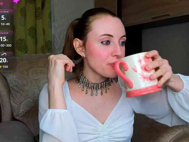 Adelina-Cowell webcam