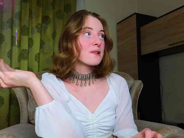 Adelina-Cowell webcam