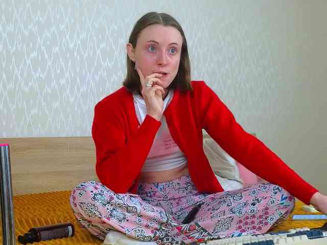 Adelina-Cowell webcam