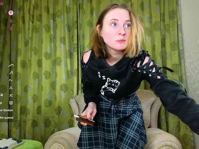 Adelina-Cowell webcam