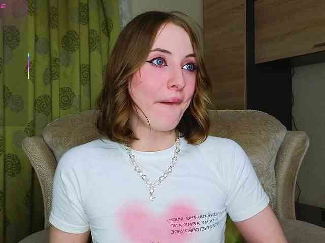 Adelina-Cowell webcam