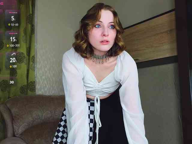 Adelina-Cowell webcam