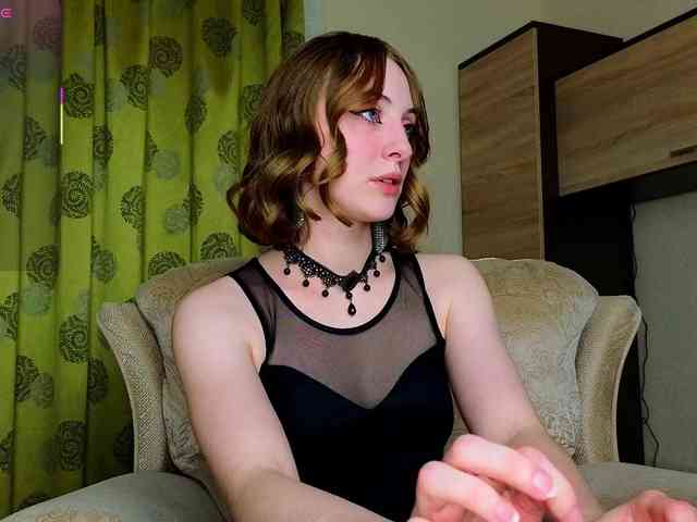Adelina-Cowell webcam