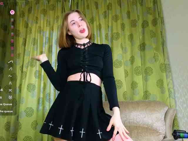 Adelina-Cowell webcam