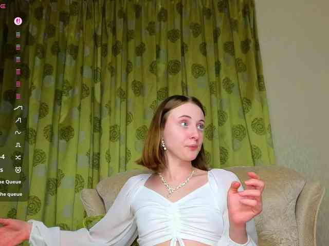 Adelina-Cowell webcam