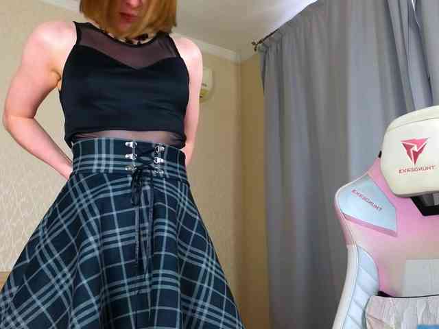 Adelina-Cowell webcam