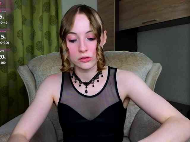 Adelina-Cowell webcam