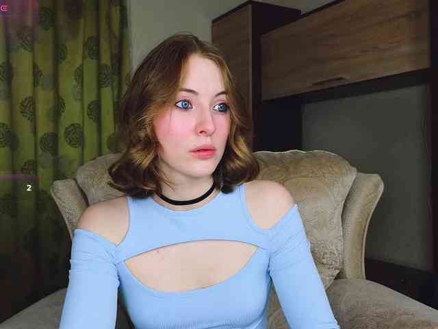 Adelina-Cowell webcam
