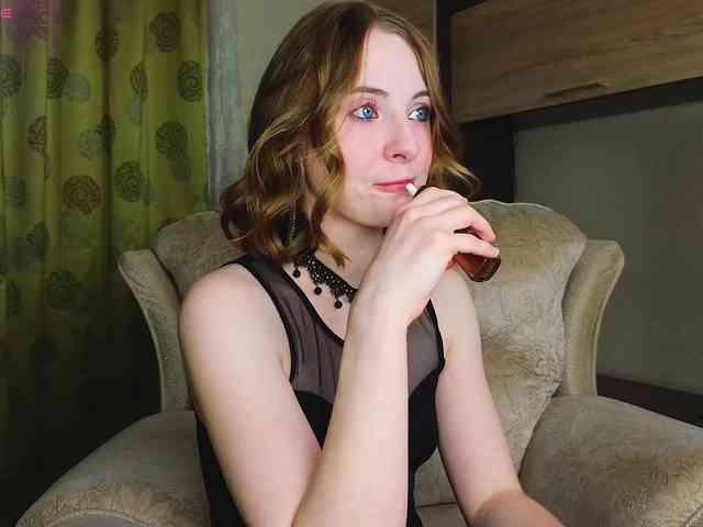 Adelina-Cowell Sex Cam Show