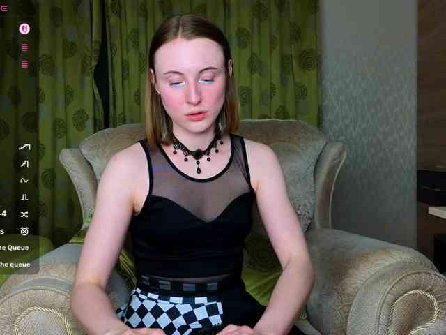 Adelina-Cowell webcam