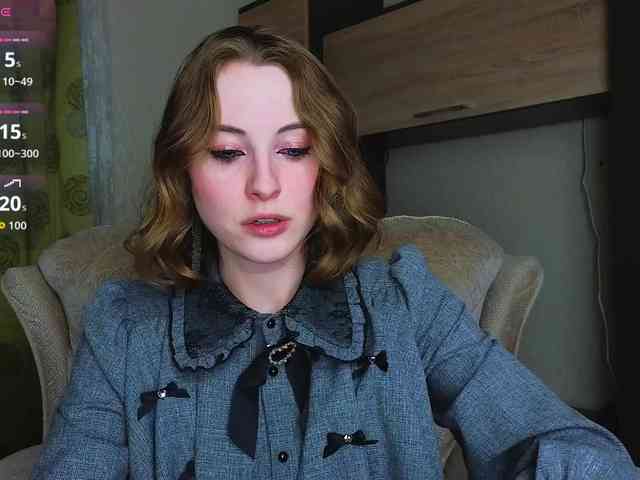 Adelina-Cowell webcam