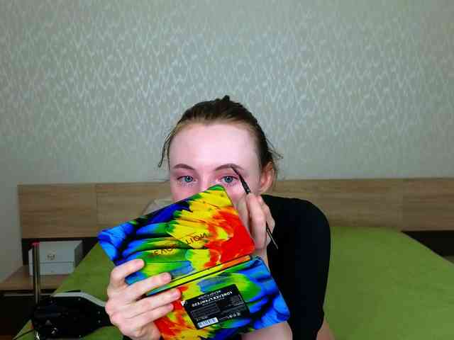 Adelina-Cowell webcam