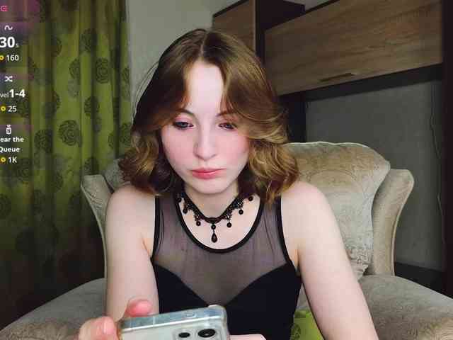 Adelina-Cowell webcam