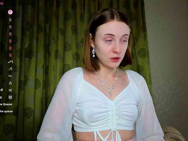 Adelina-Cowell webcam