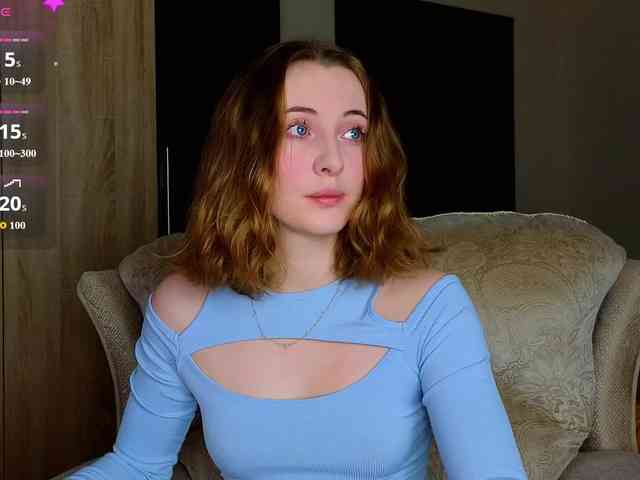 Adelina-Cowell webcam