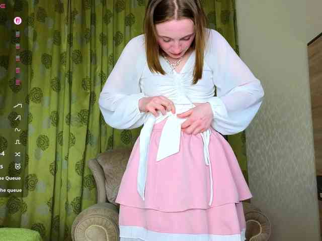 Adelina-Cowell webcam