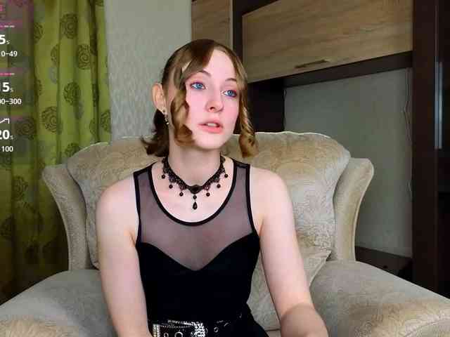 Adelina-Cowell webcam