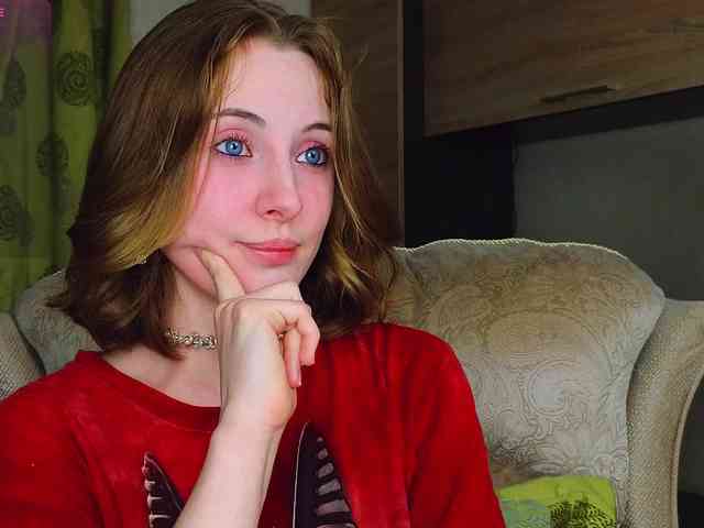 Adelina-Cowell webcam