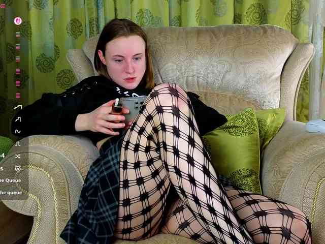 Adelina-Cowell webcam
