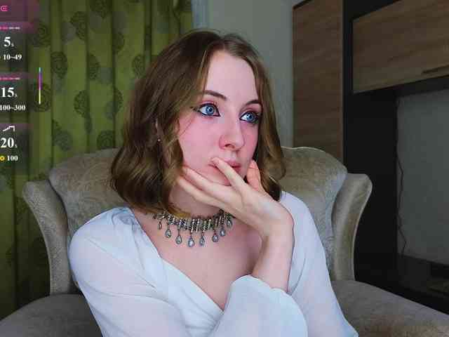 Adelina-Cowell webcam