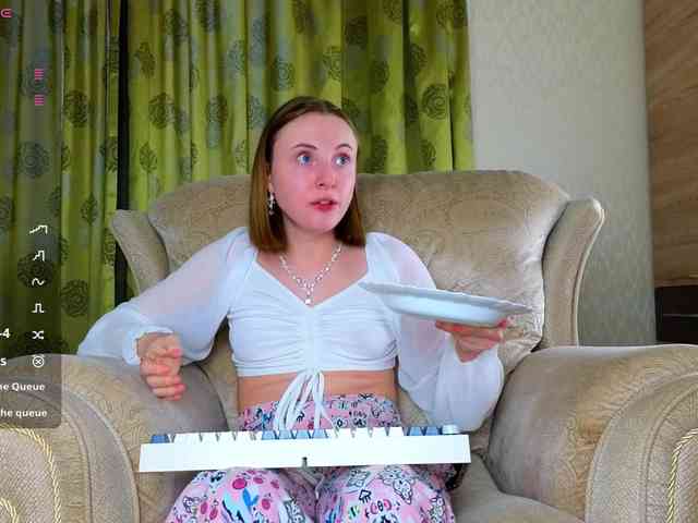 Adelina-Cowell webcam