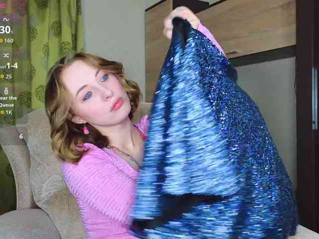 Adelina-Cowell webcam