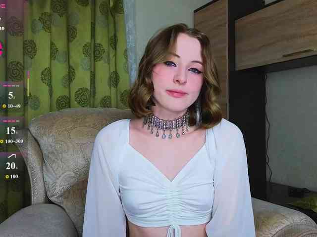 Adelina-Cowell webcam