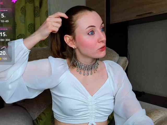 Adelina-Cowell webcam