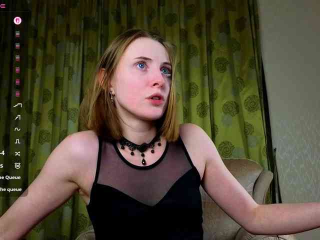 Adelina-Cowell webcam