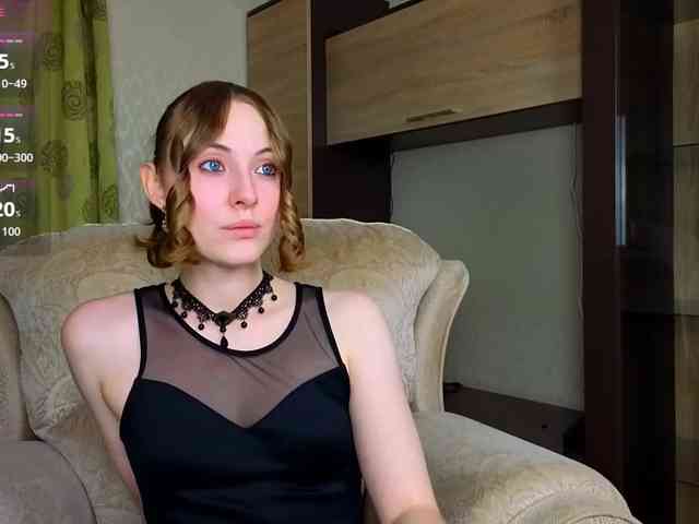 Adelina-Cowell webcam