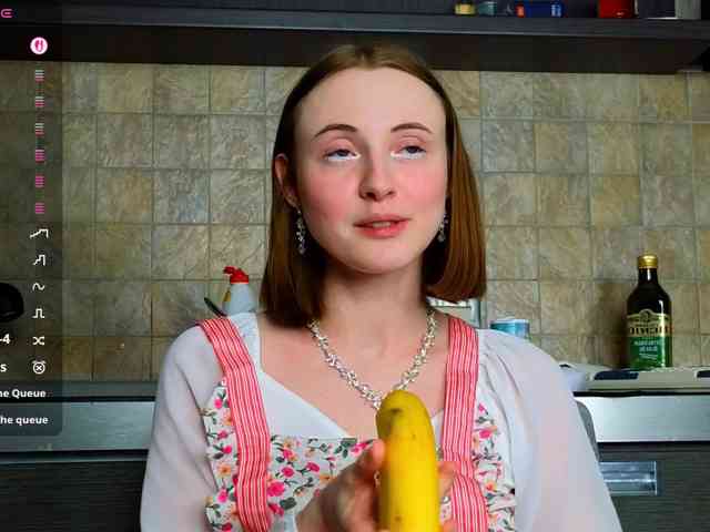 Adelina-Cowell webcam