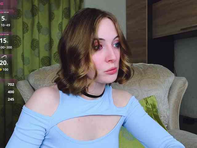 Adelina-Cowell webcam