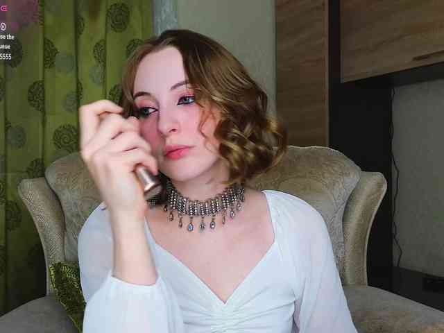 Adelina-Cowell webcam