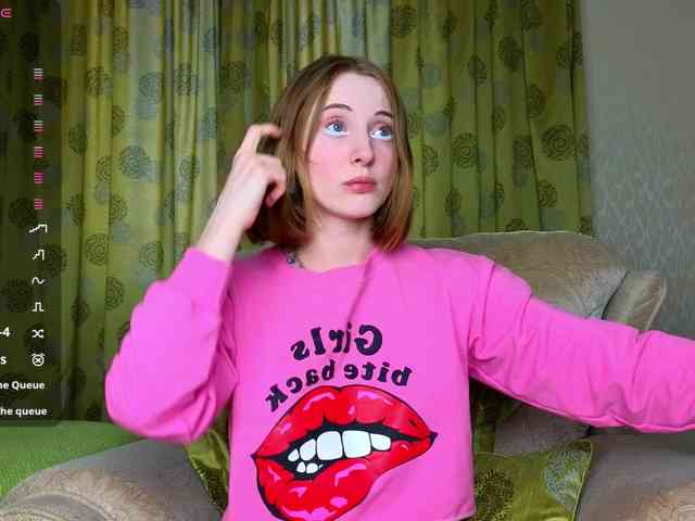 Adelina-Cowell webcam