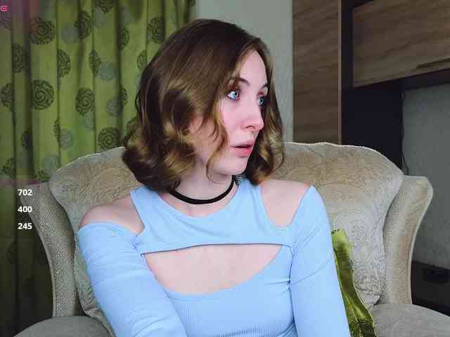 Adelina-Cowell webcam