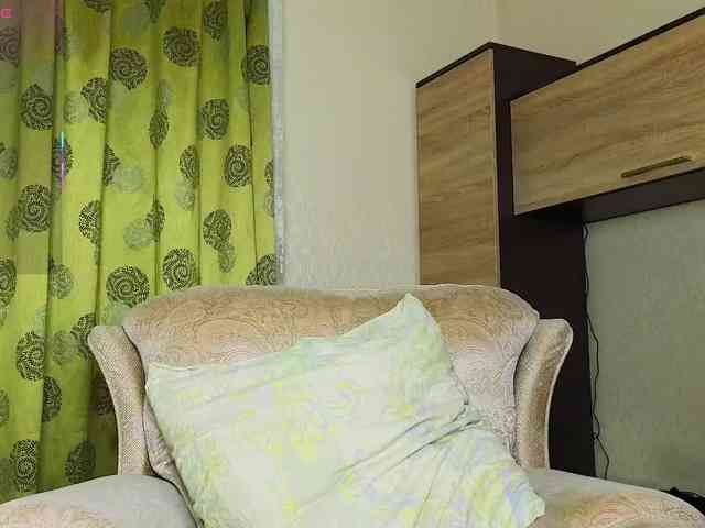 Adelina-Cowell webcam