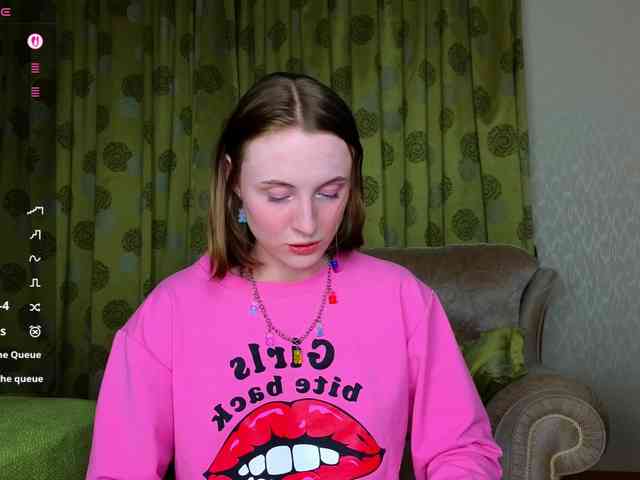 Adelina-Cowell webcam