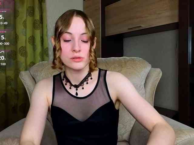 Adelina-Cowell webcam