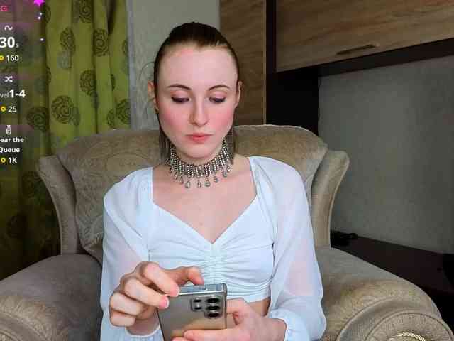 Adelina-Cowell webcam
